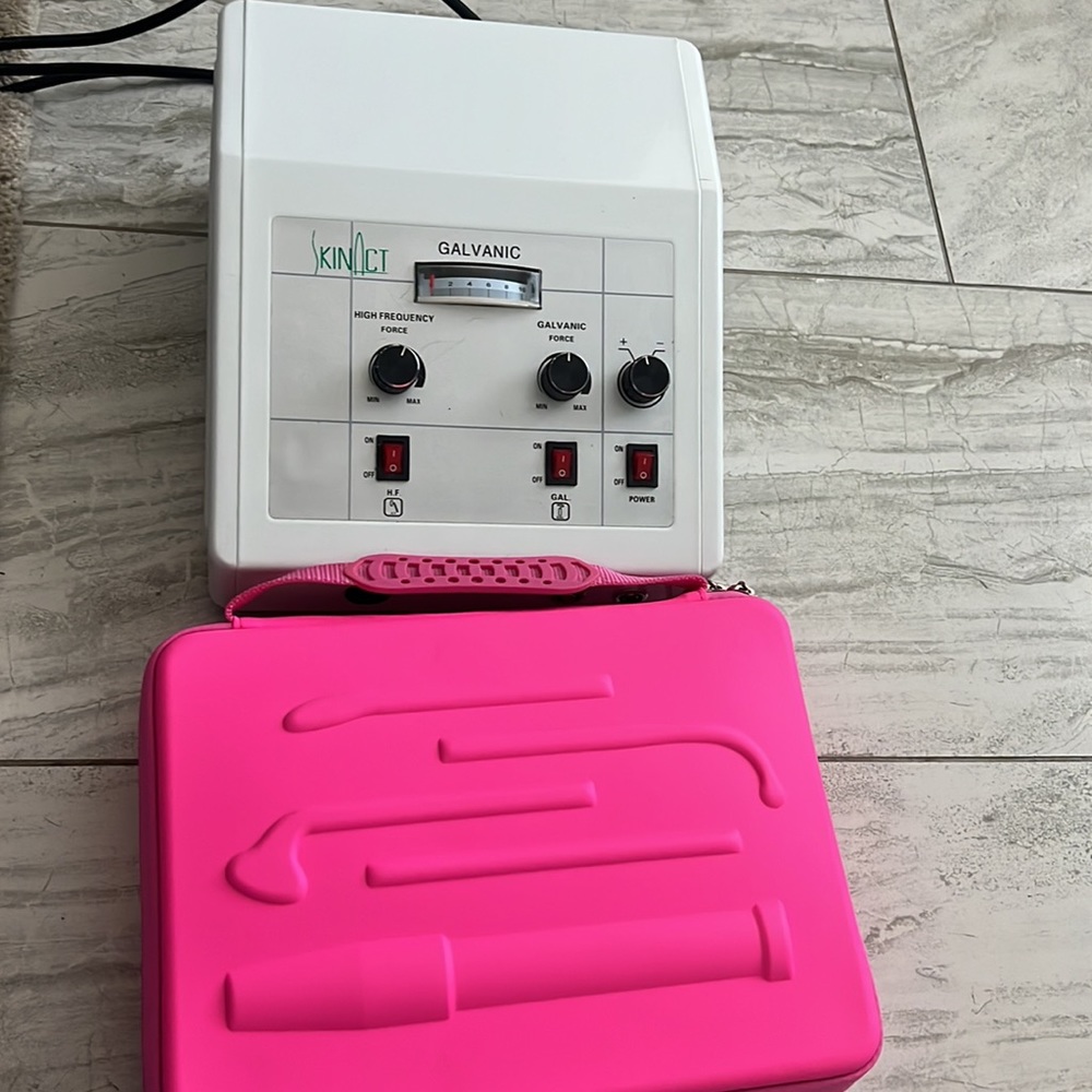 High frequency Facial Machine. Medical grade 2 in 1 High Frequency Plus Galvanic